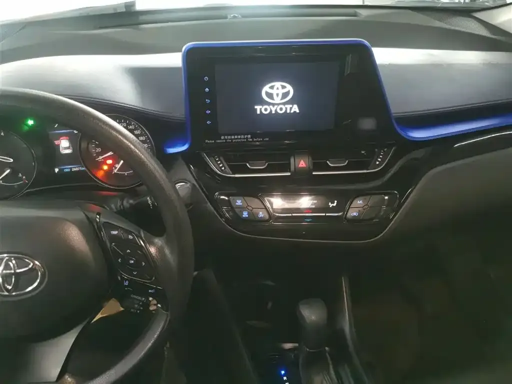 Toyota C-HR 2023 из CN, фото 2