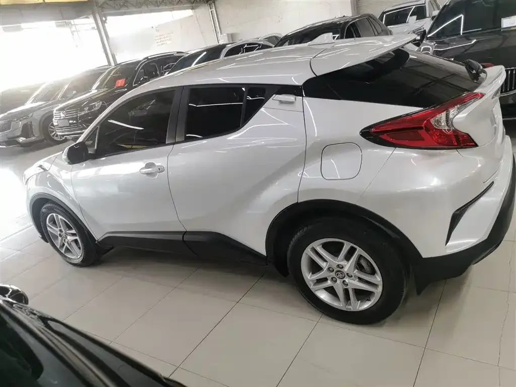 Toyota C-HR 2023 из CN, фото 9