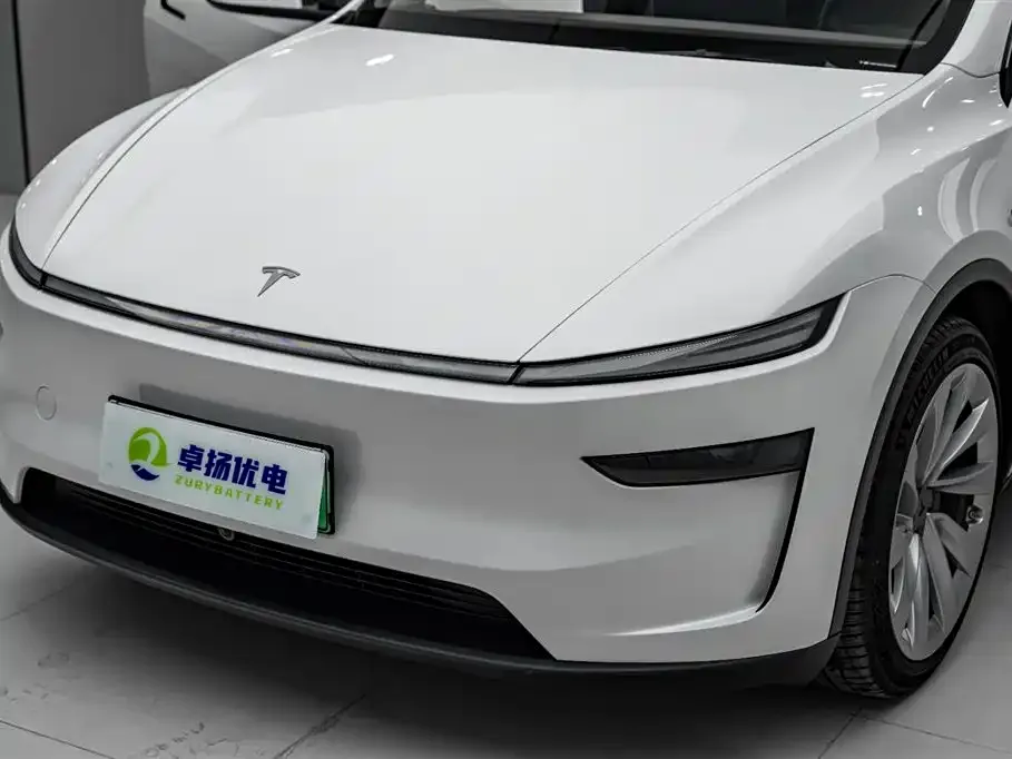 Tesla Model Y 2025 из CN, фото 10