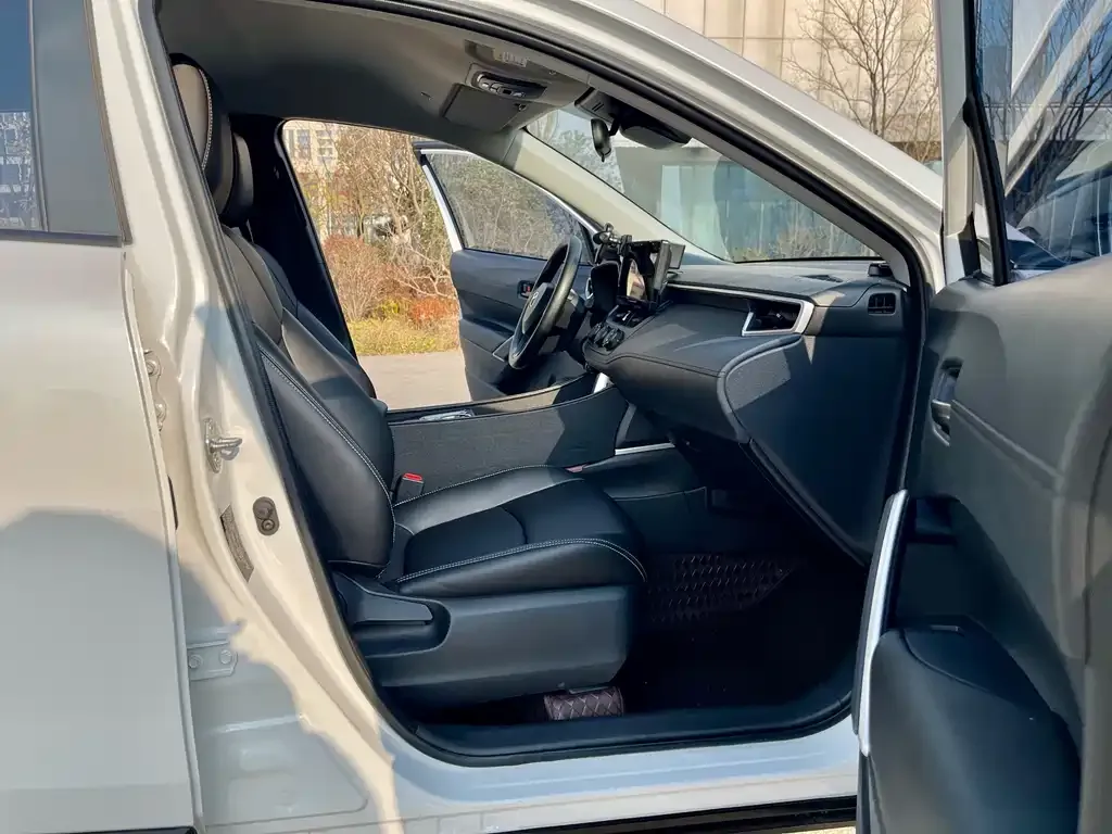 [object Object] Corolla Cross 2024 из CN, фото 9