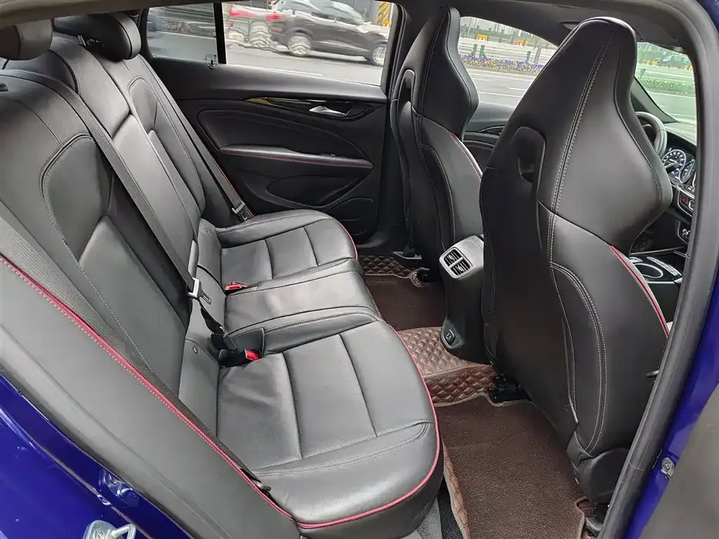 Buick Regal — фото 10