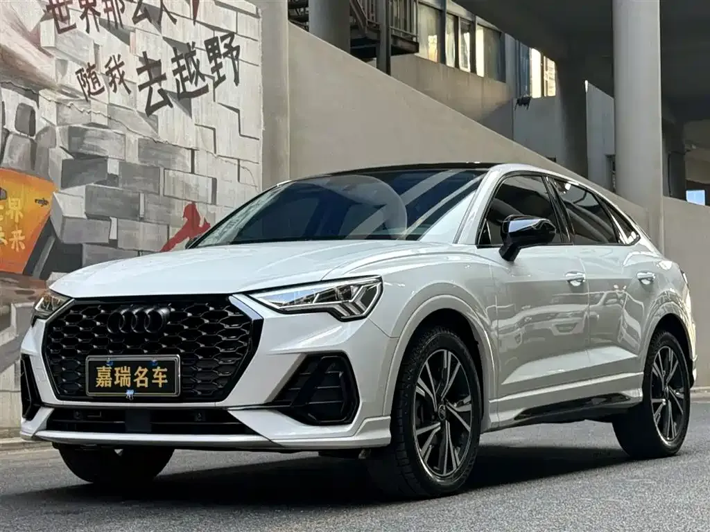Audi Q3 Sportback — фото 1
