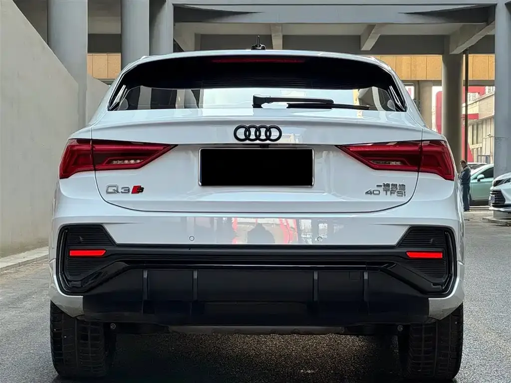 Audi Q3 Sportback — фото 4