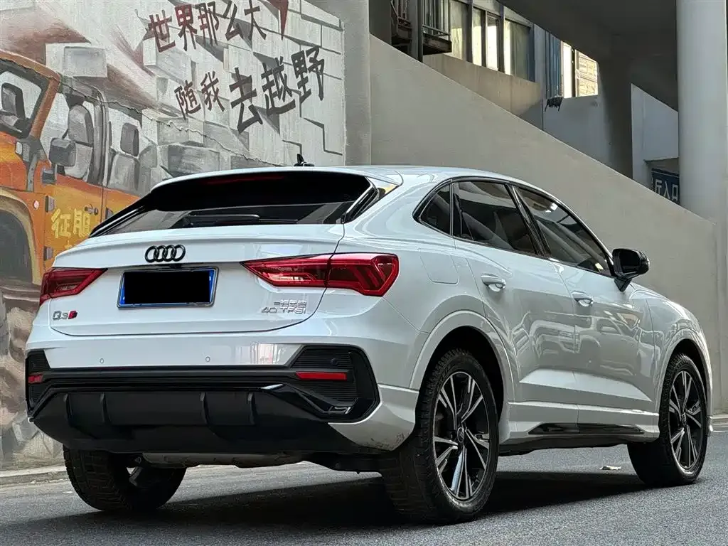 Audi Q3 Sportback — фото 10
