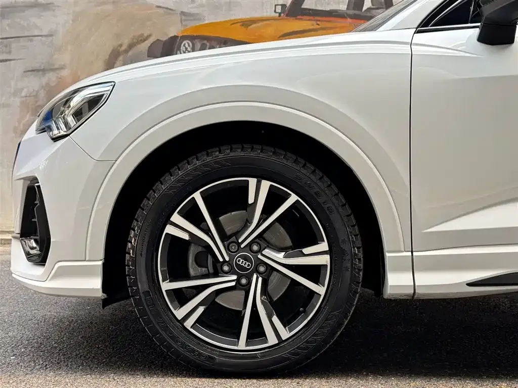Audi Q3 Sportback — фото 3