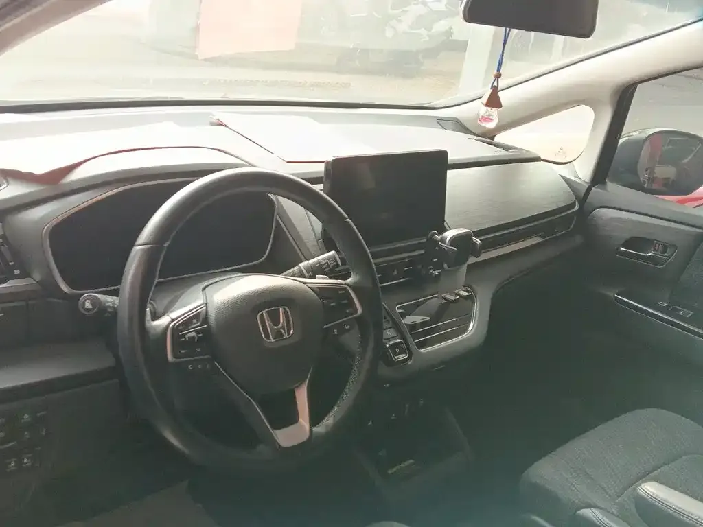 Honda Elysion 2024 из CN, фото 6