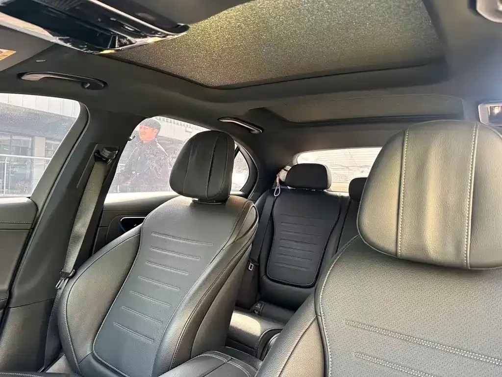 Mercedes-Benz C-Class 2023 из CN, фото 2