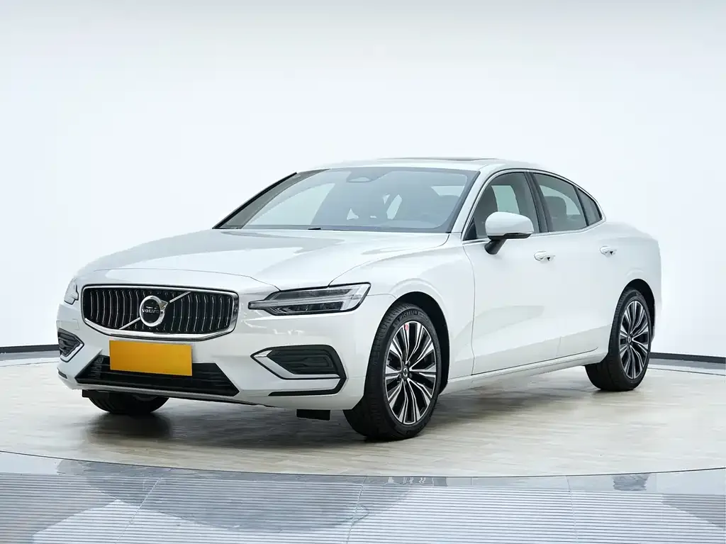Volvo S60 2026 из CN, фото 1