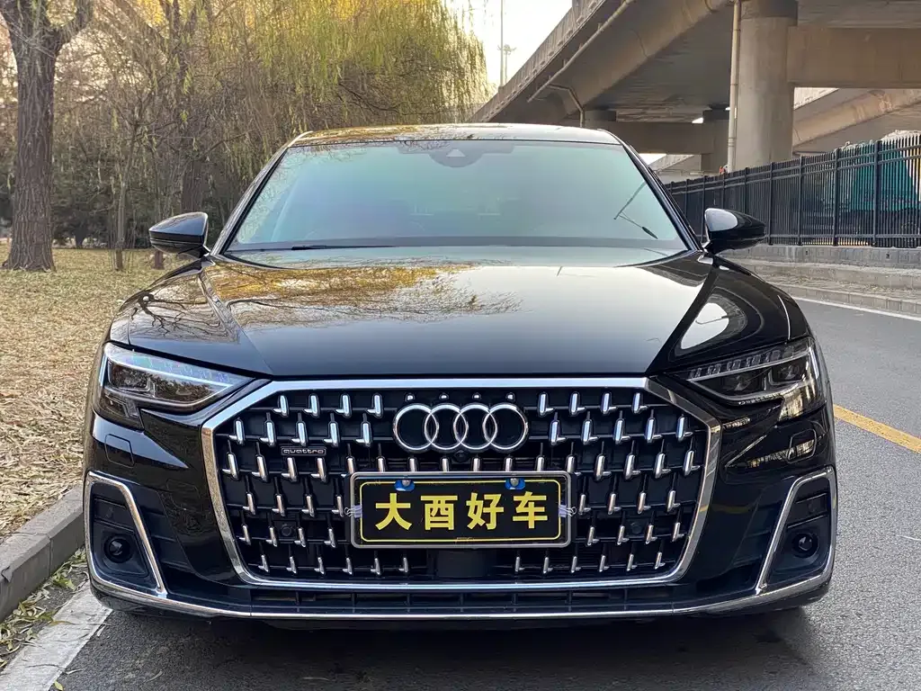 Audi A8 — фото 10