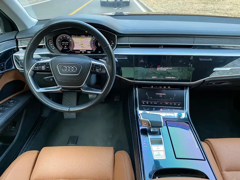 Audi A8 — фото 6