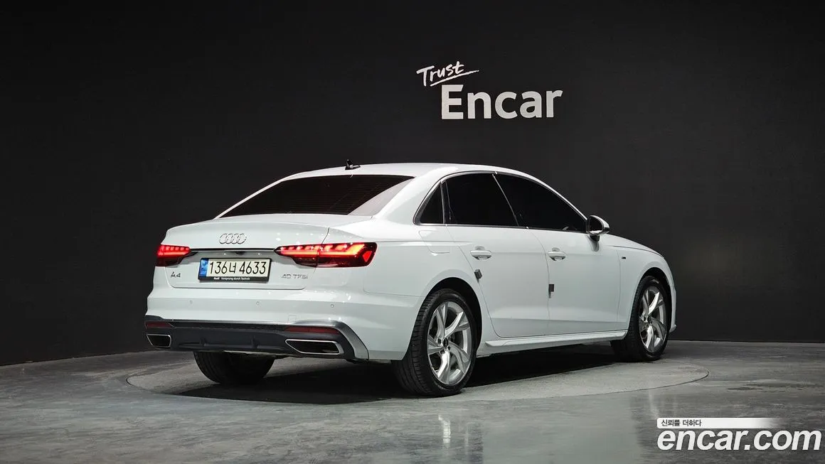 Audi A4 — фото 10
