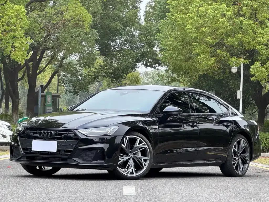Audi A7L 2023 из CN, фото 1