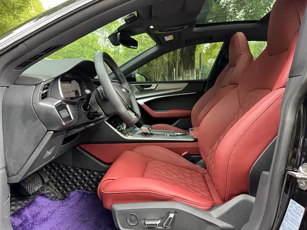 Audi A7L 2023 из CN, фото 2