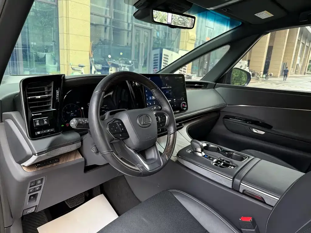 Lexus LM 2024 из CN, фото 4