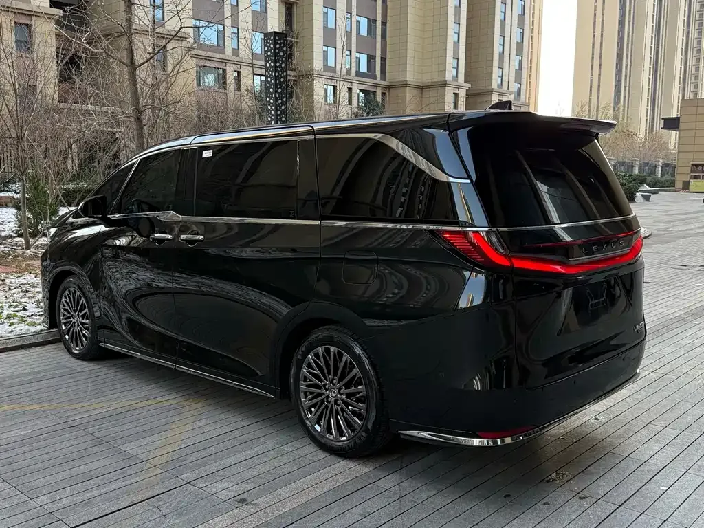 Lexus LM 2024 из CN, фото 5