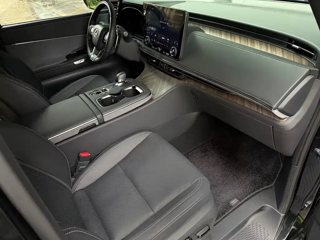 Lexus LM 2024 из CN, фото 2
