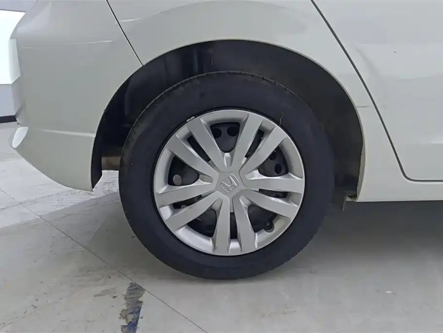 Honda Fit — фото 6
