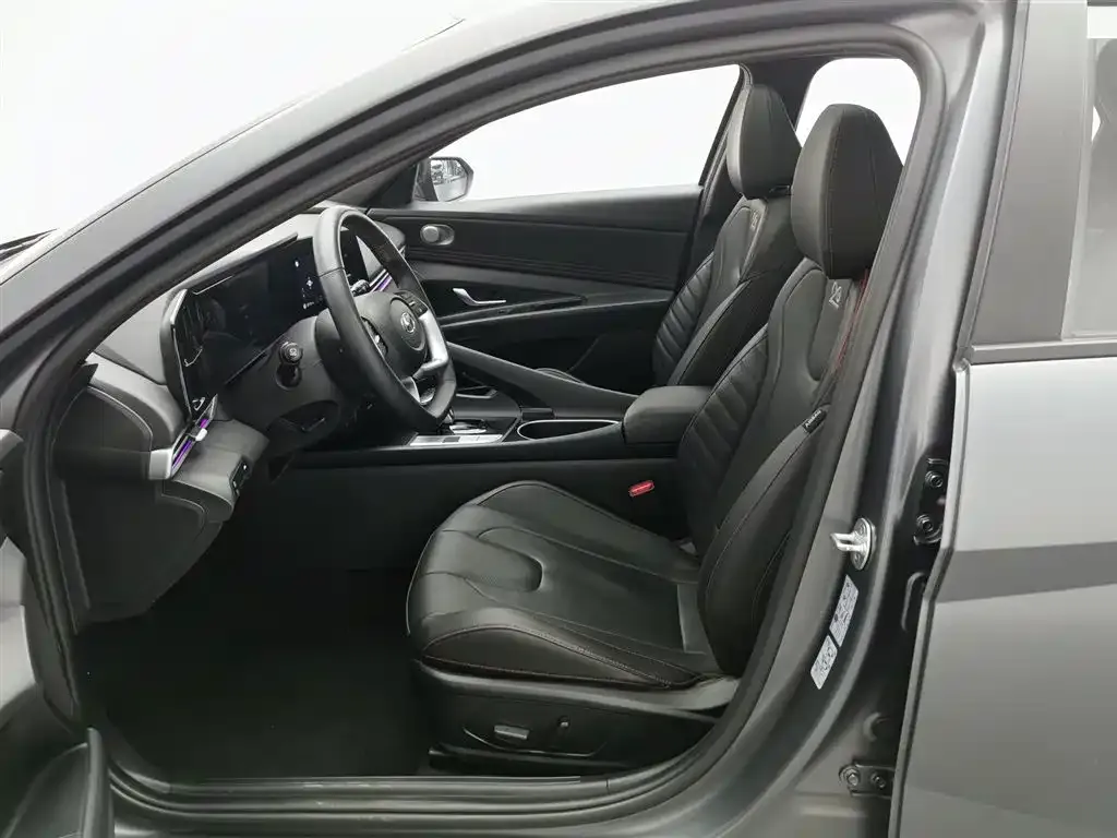 Hyundai Elantra 2022 из CN, фото 10