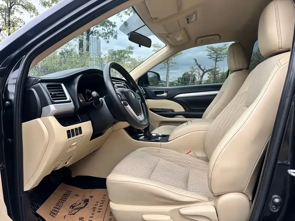 Toyota Highlander 2021 из CN, фото 2