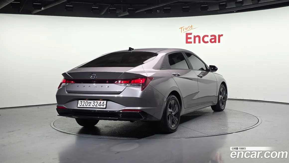 Hyundai AVANTE 2021 из KR, фото 2