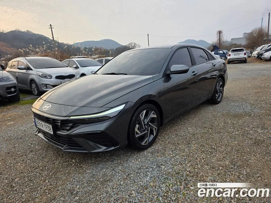 Hyundai AVANTE — фото 1