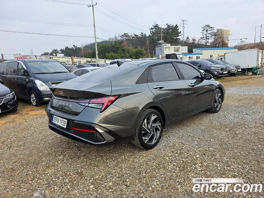 Hyundai AVANTE — фото 2