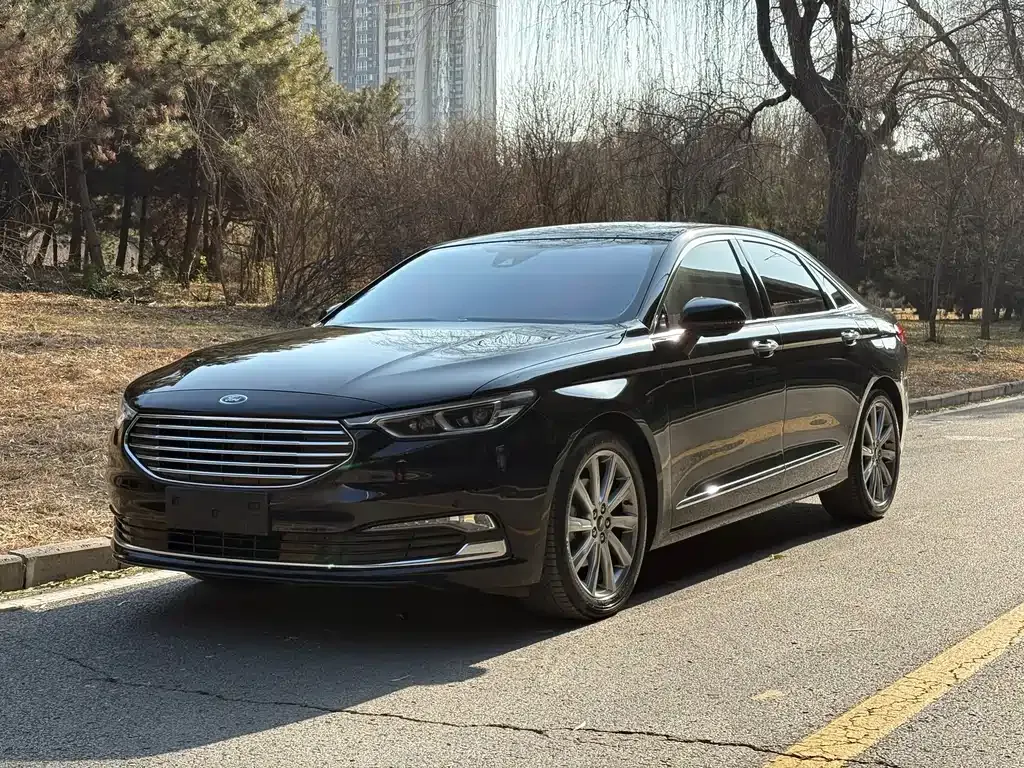 Ford Taurus — фото 1