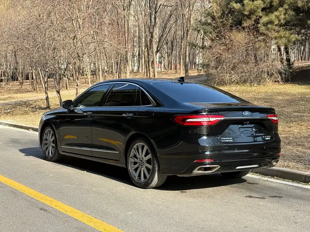 Ford Taurus — фото 10