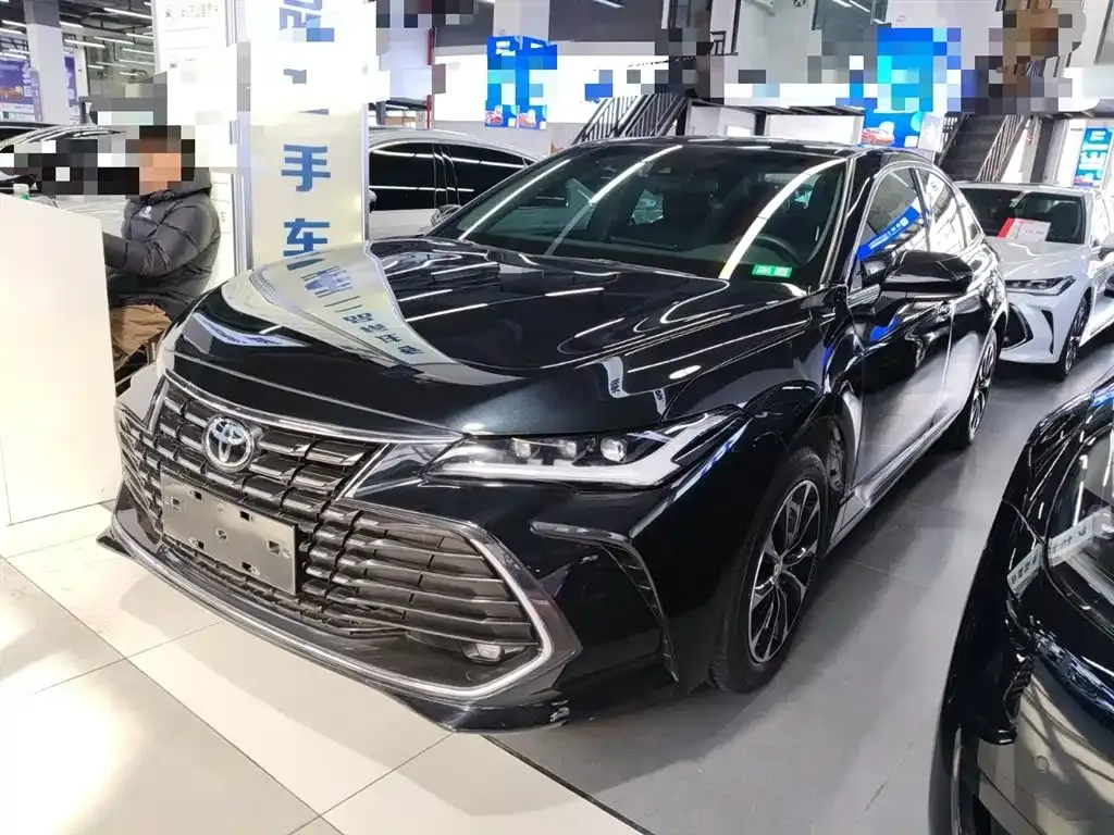Toyota Avalon — фото 2