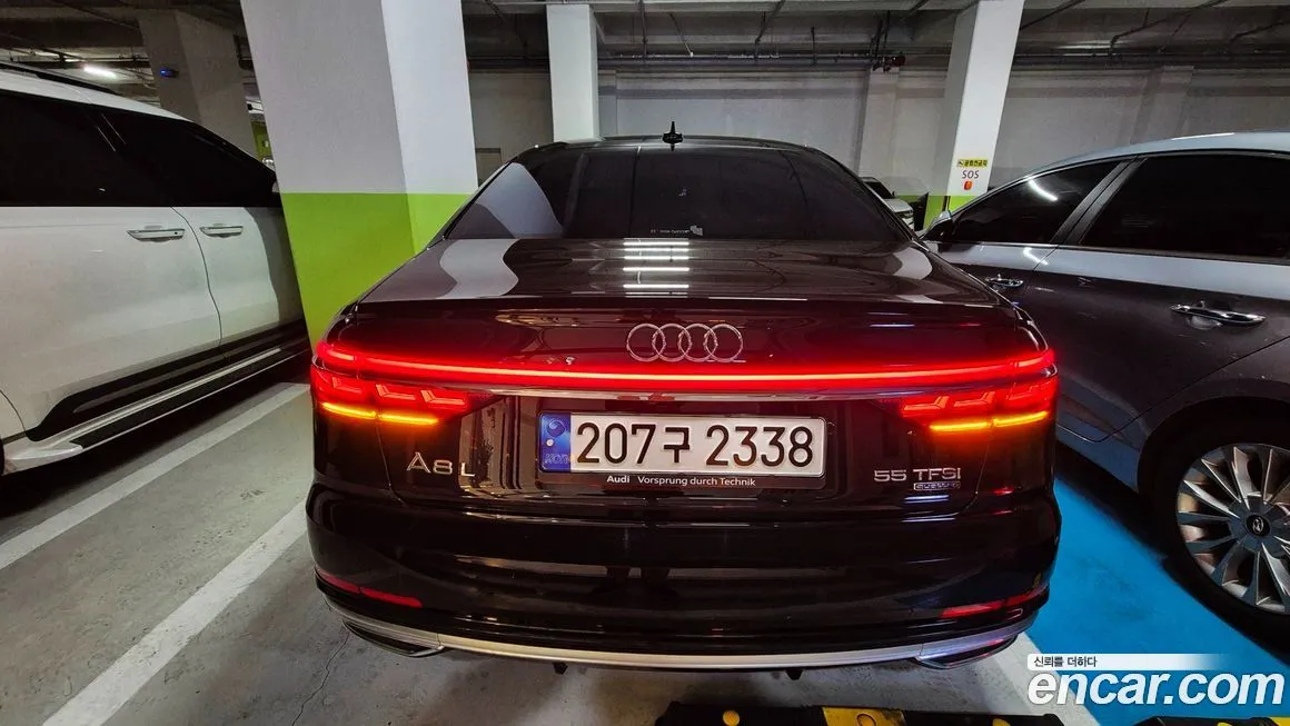 Audi A8 — фото 9