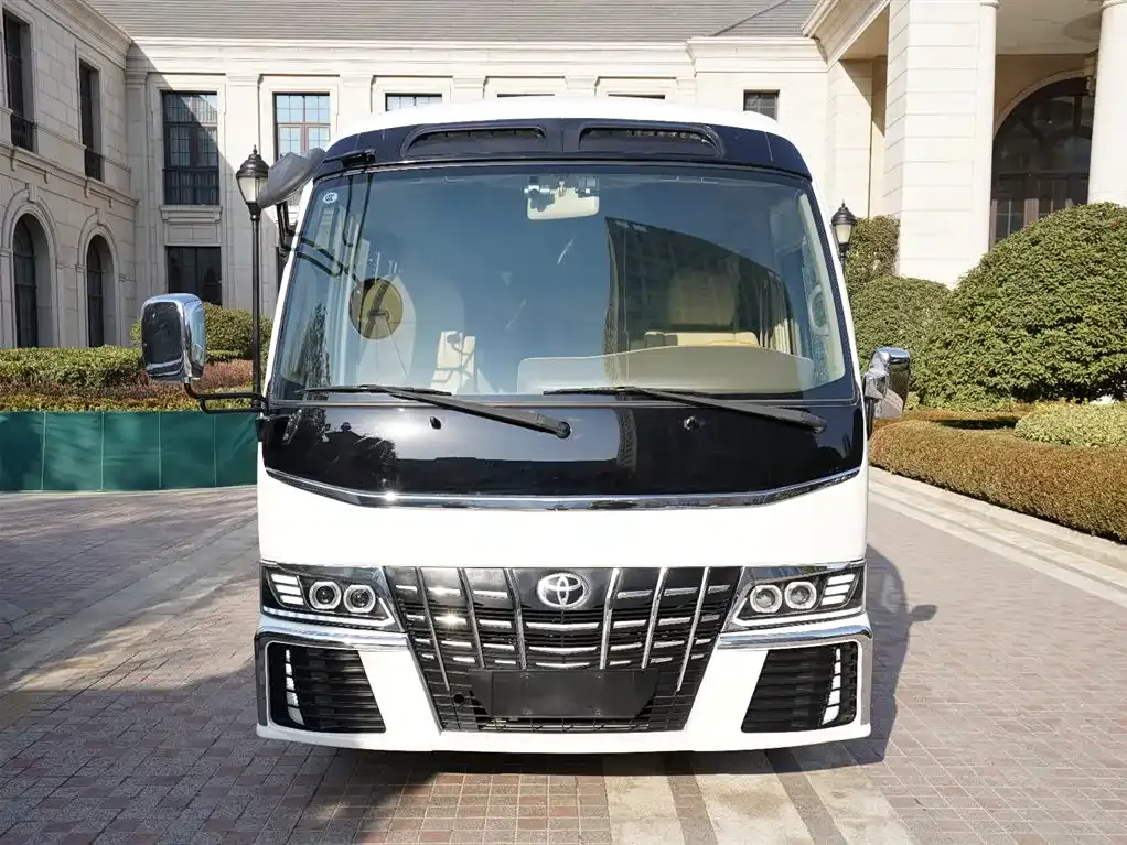 Toyota Coaster 2021 из CN, фото 10