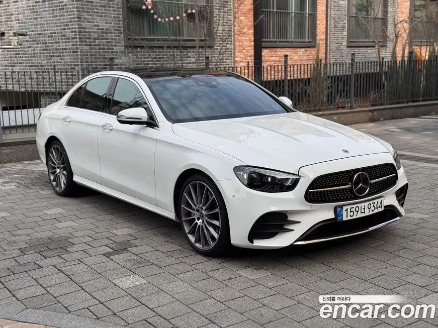 Mercedes-Benz E-Class — фото 10