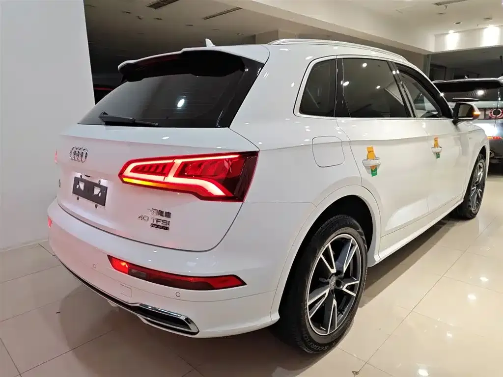 Audi Q5L 2021 из CN, фото 8