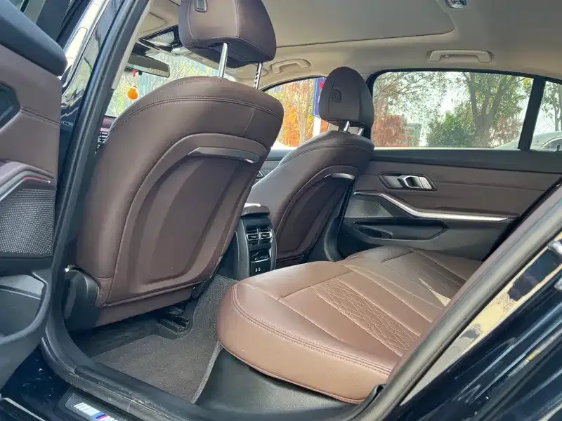 BMW 3 Series 2023 из CN, фото 9