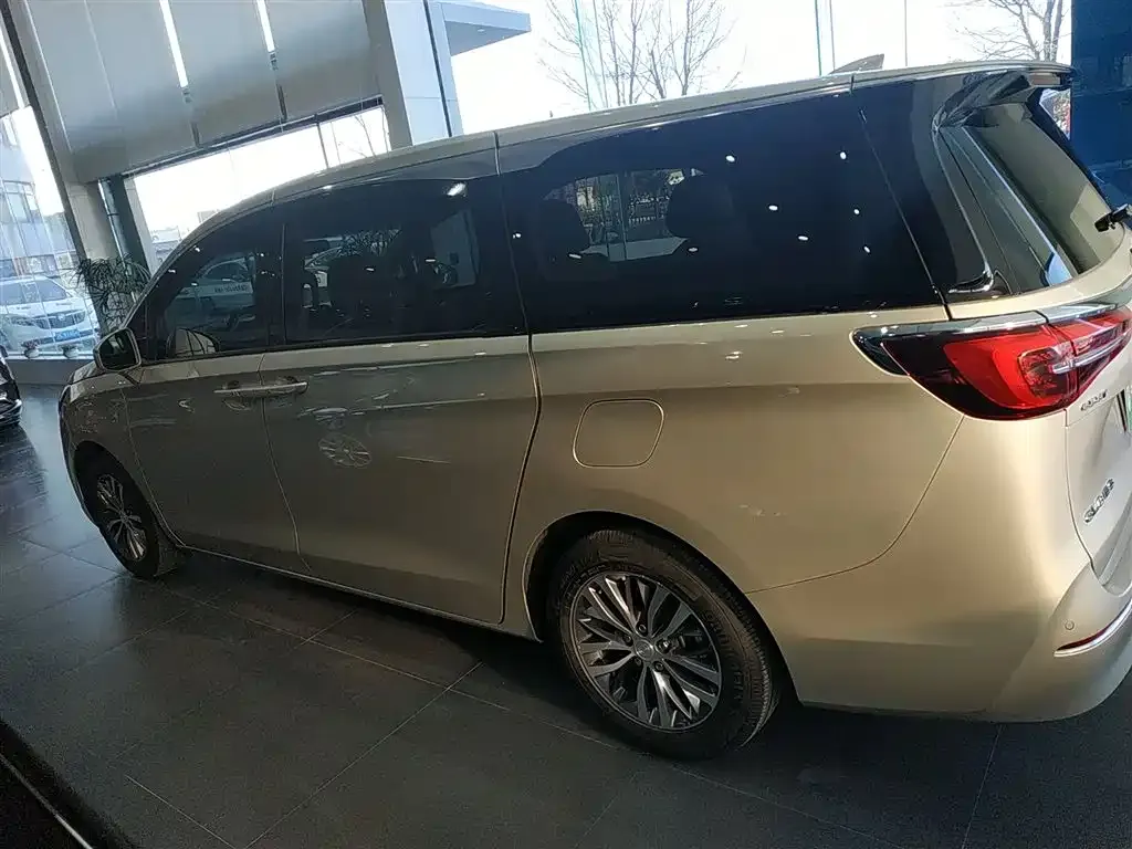 Buick GL8 2022 из CN, фото 4