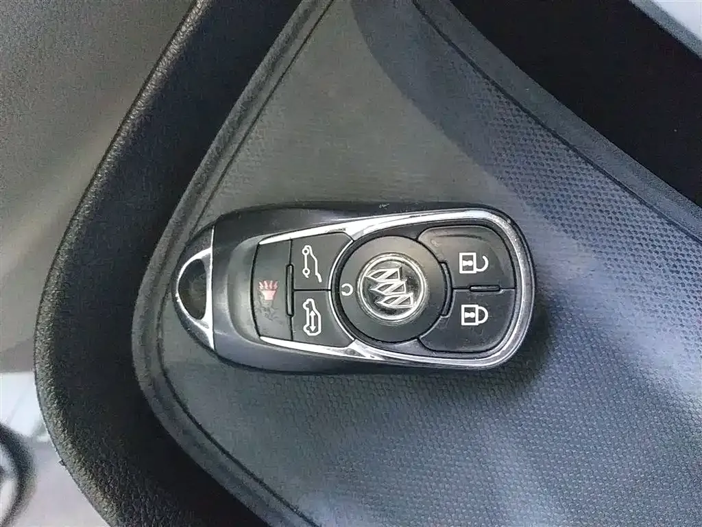 Buick GL8 2022 из CN, фото 3