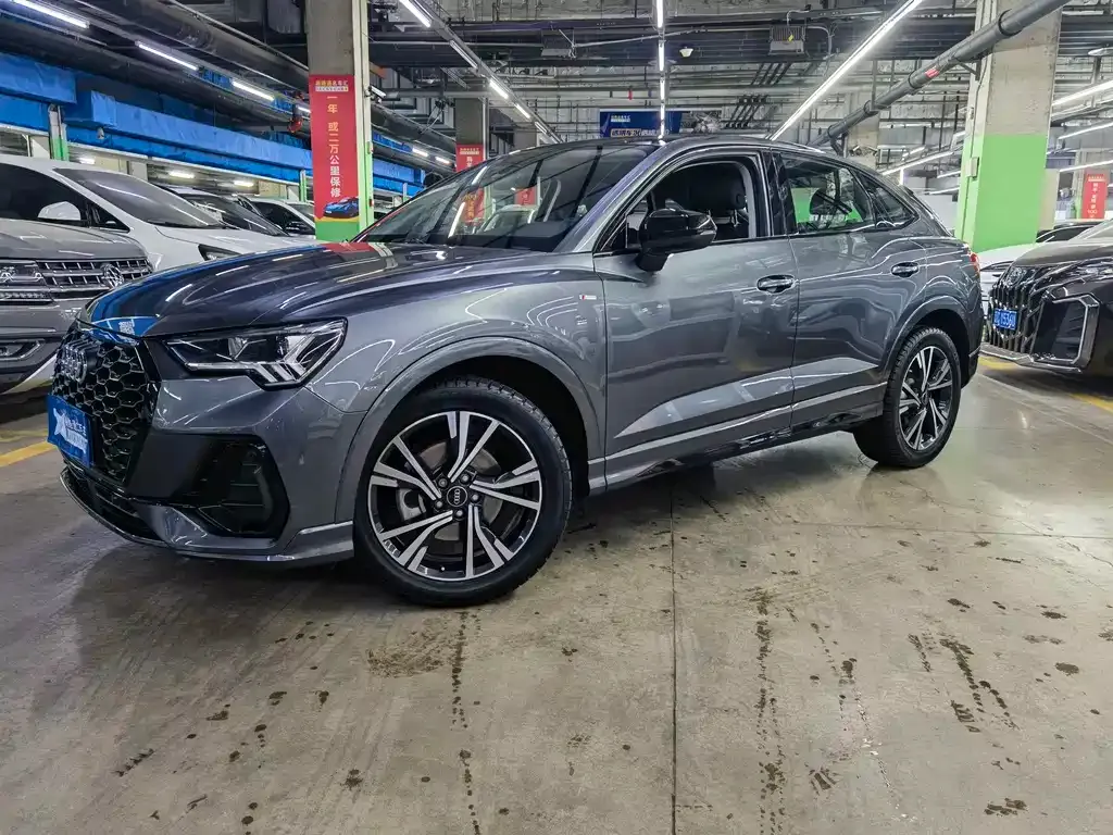 Audi Q3 Sportback 2022 из CN, фото 1