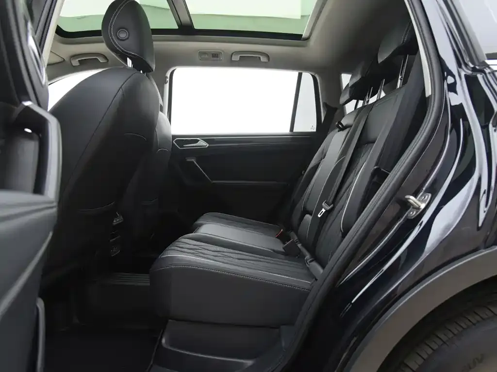 Volkswagen Tiguan L New Energy — фото 6