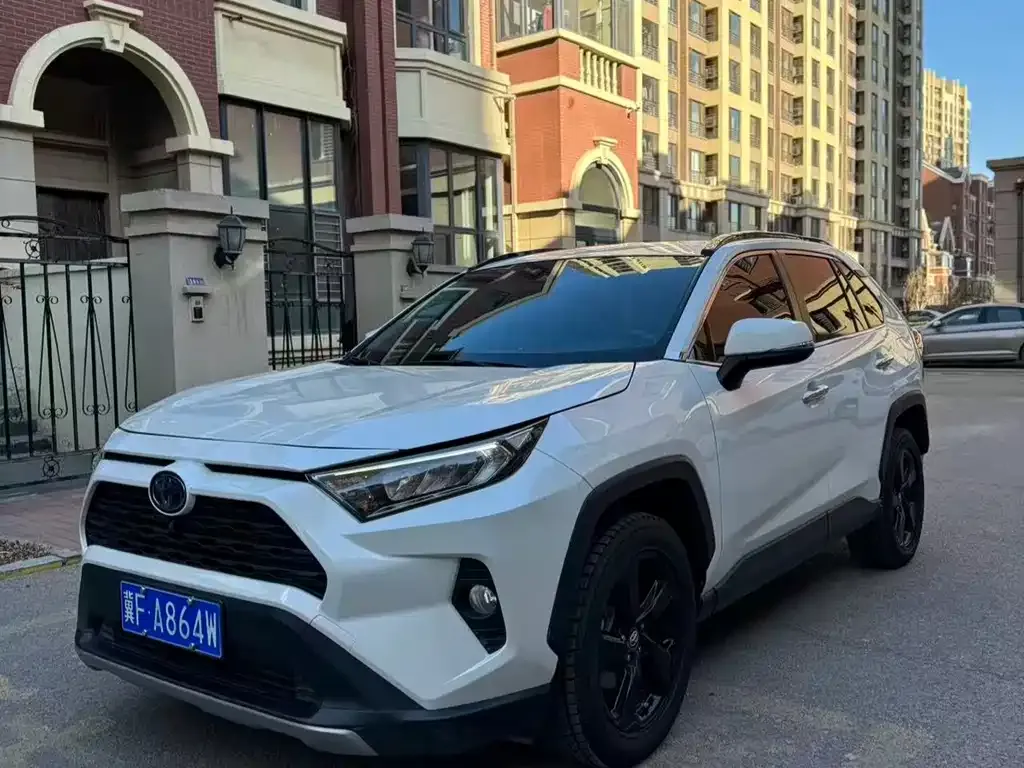 Toyota RAV4 2021 из CN, фото 1