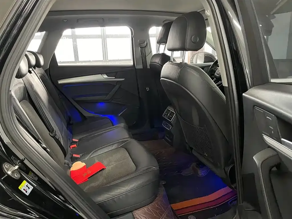 Audi Q5L 2021 из CN, фото 8