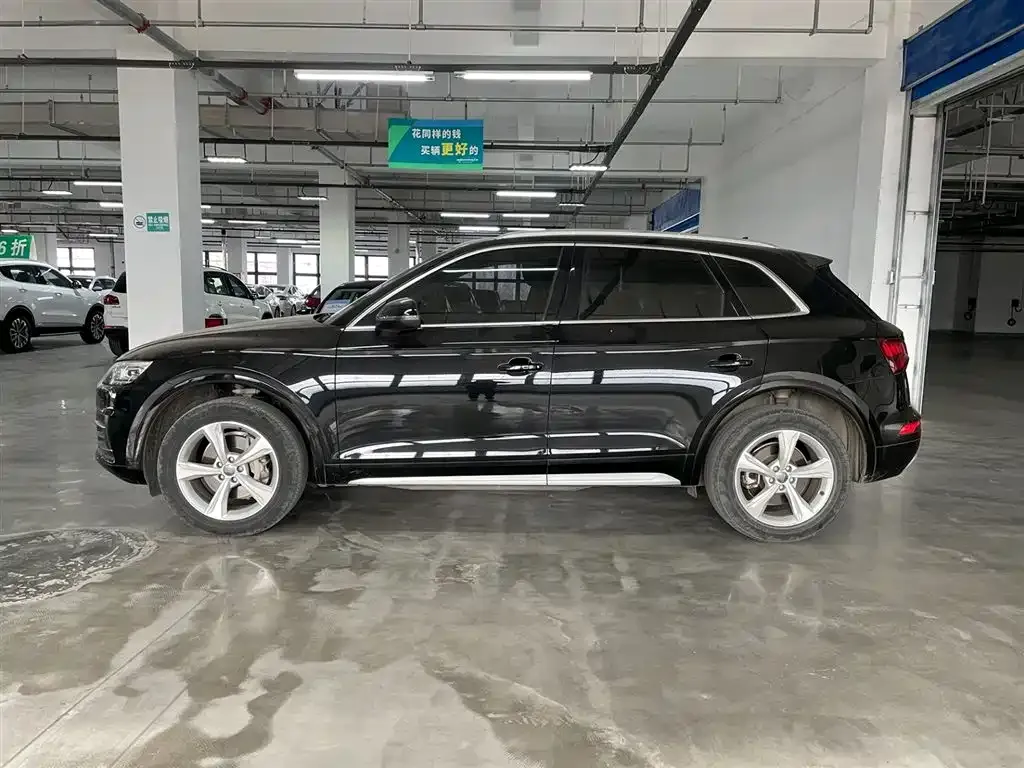 Audi Q5L 2021 из CN, фото 2