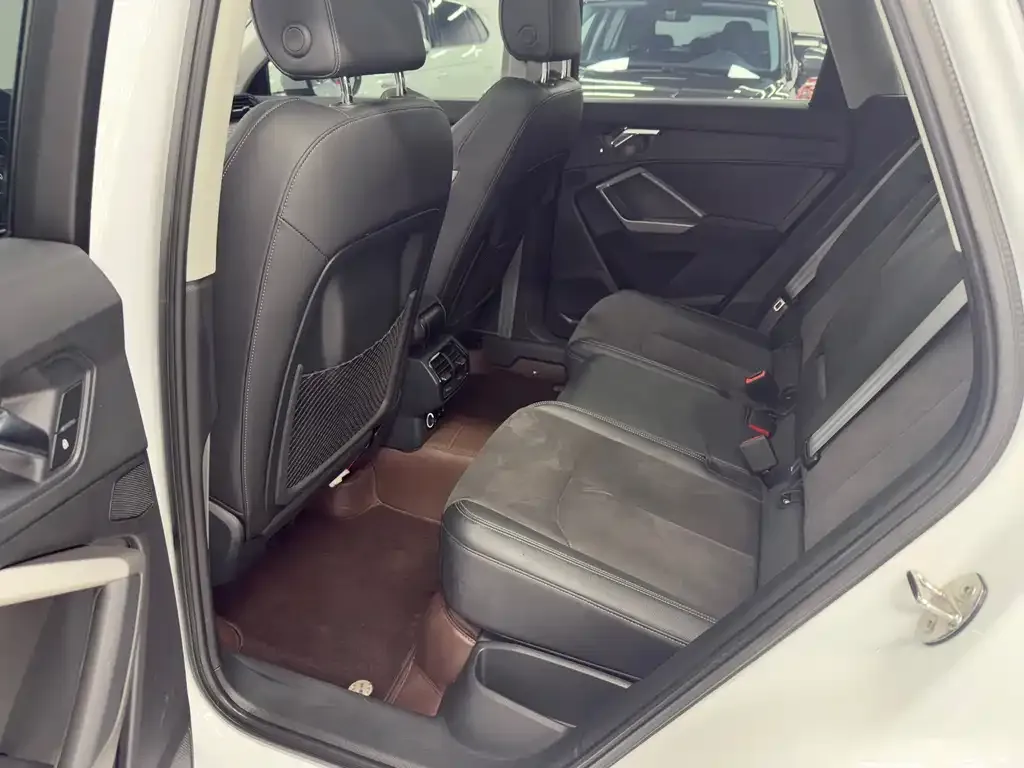 Audi Q3 2021 из CN, фото 8