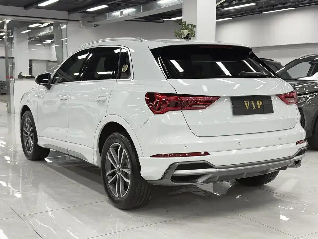 Audi Q3 2021 из CN, фото 4