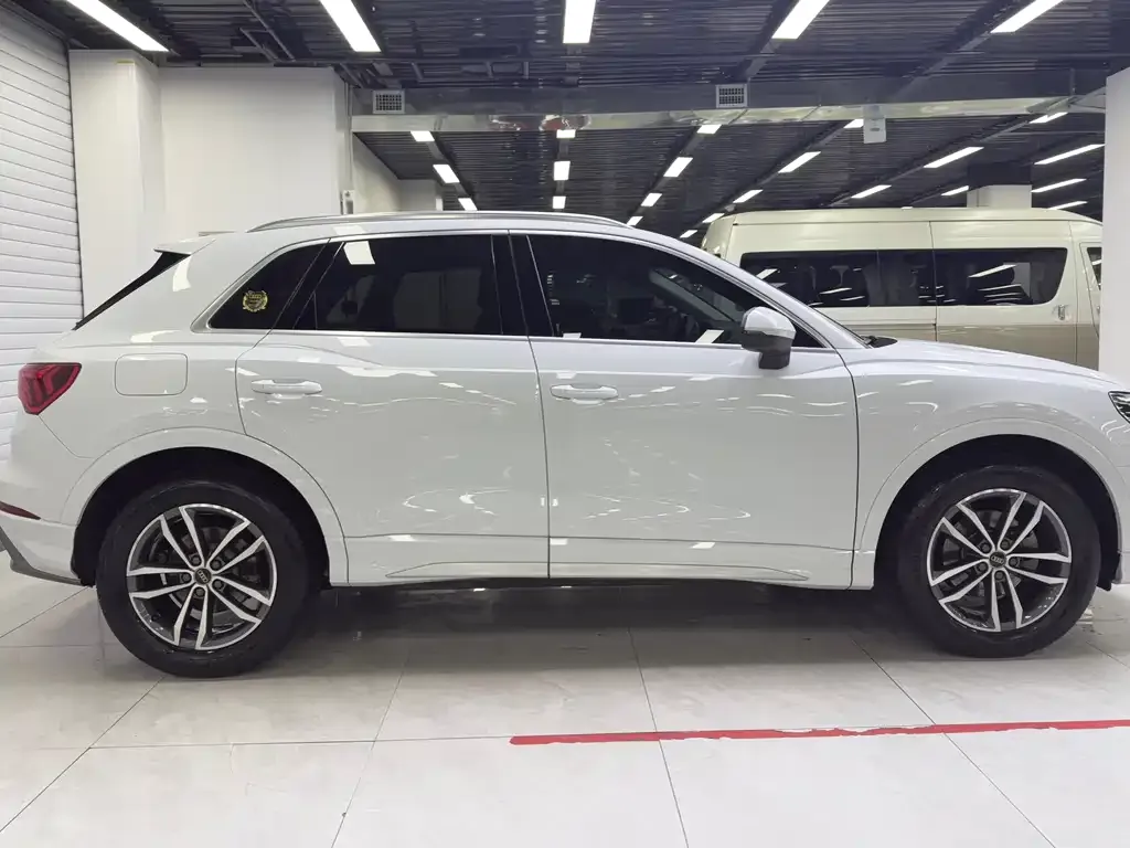 Audi Q3 2021 из CN, фото 7