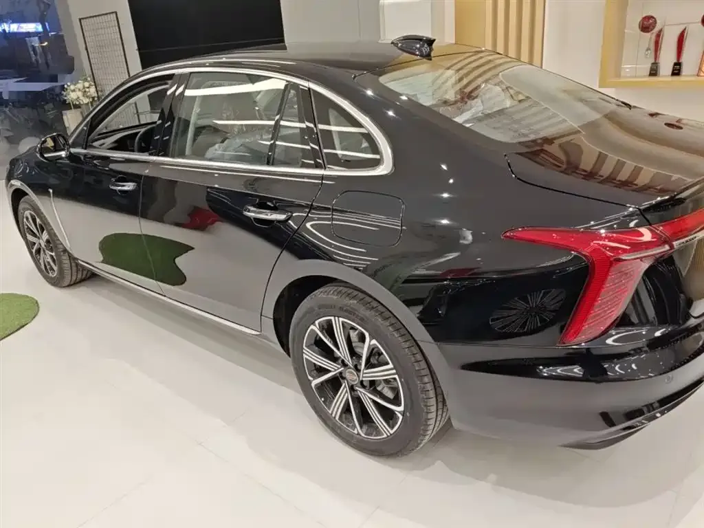 Hongqi H5 PHEV 2025 из CN, фото 5