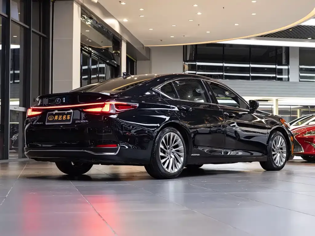Lexus ES 2022 из CN, фото 7