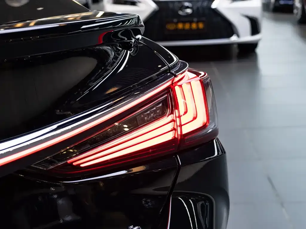 Lexus ES 2022 из CN, фото 8