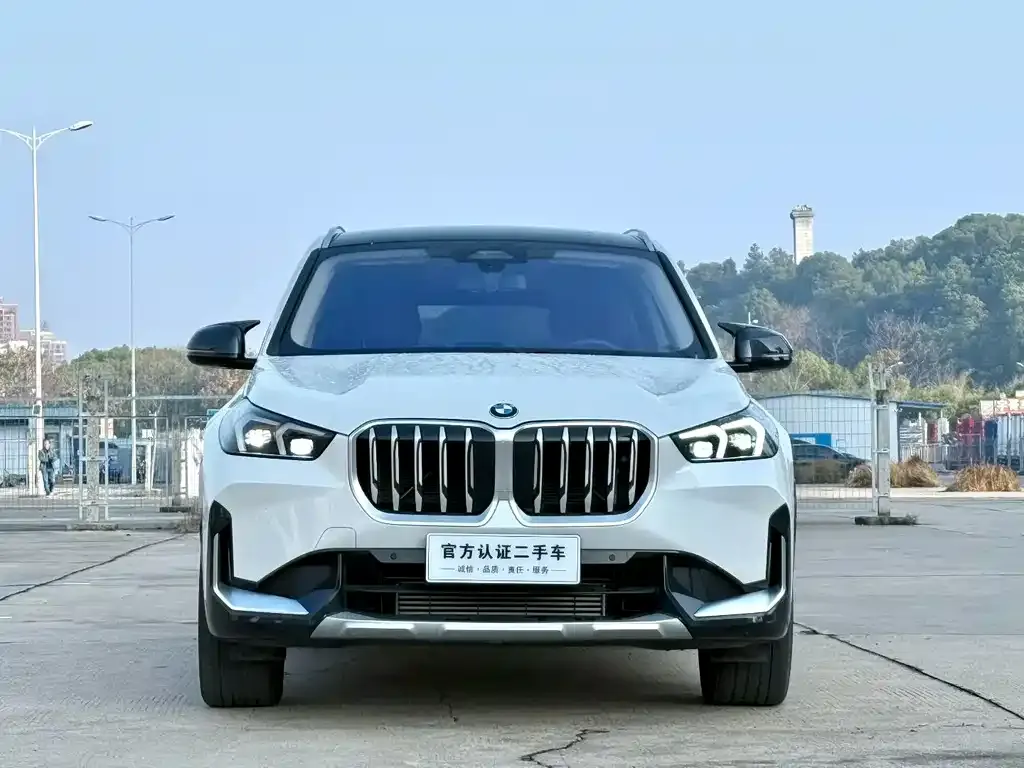 BMW X1 — фото 5