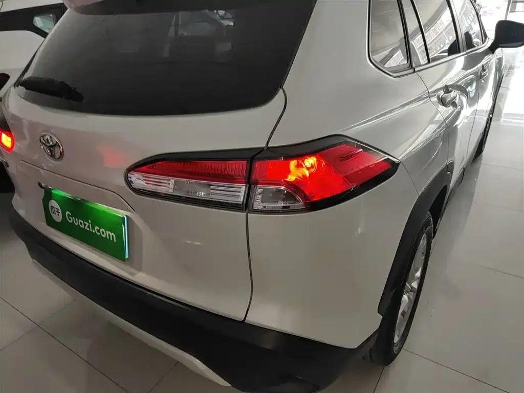 Toyota Corolla Cross 2022 из CN, фото 9