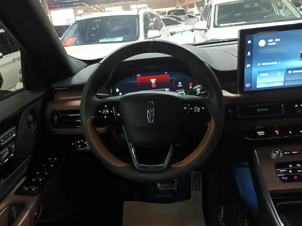 Lincoln Aviator 2021 из CN, фото 2